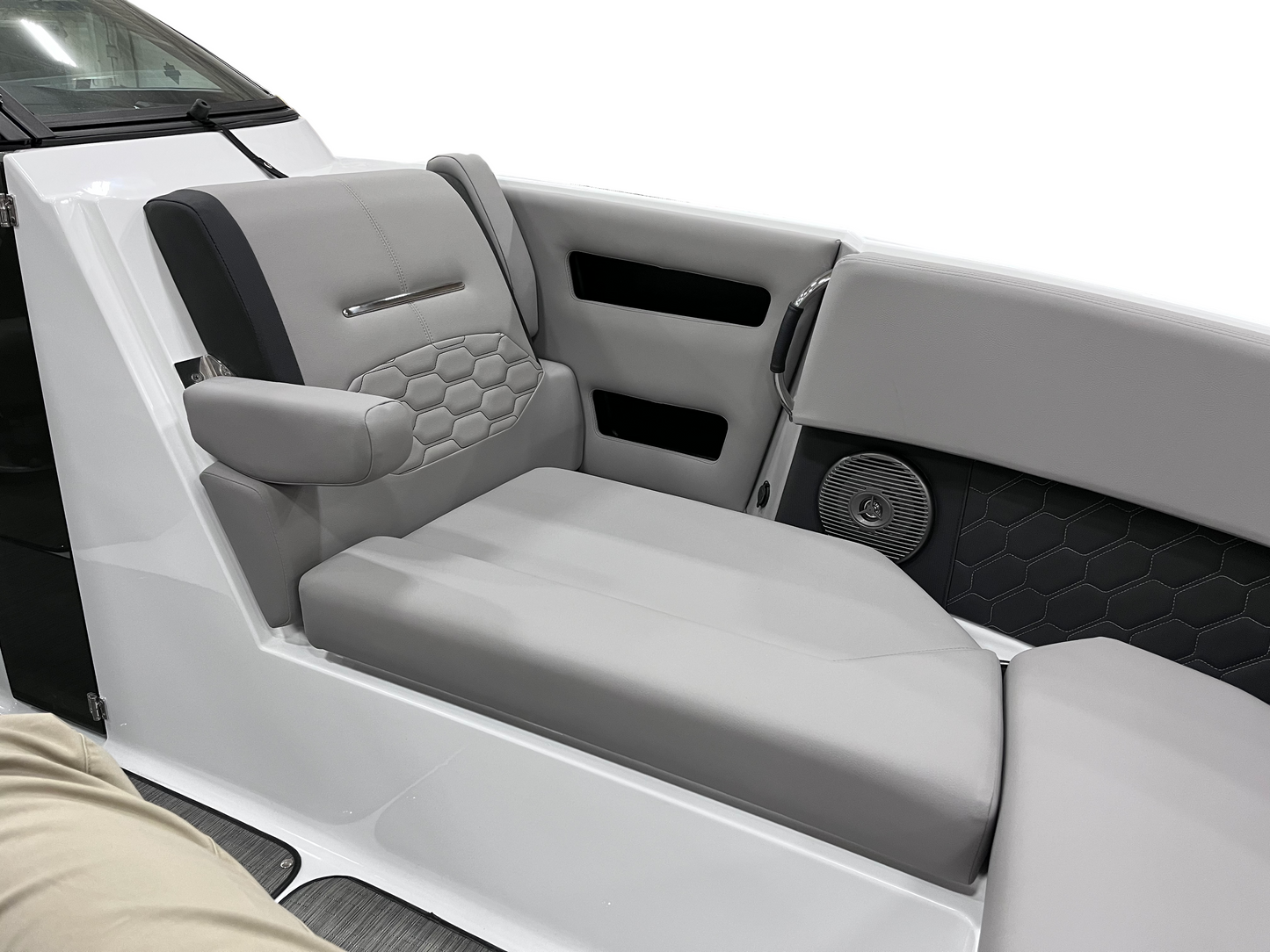 Four Winns H6 HORIZON OB 2026